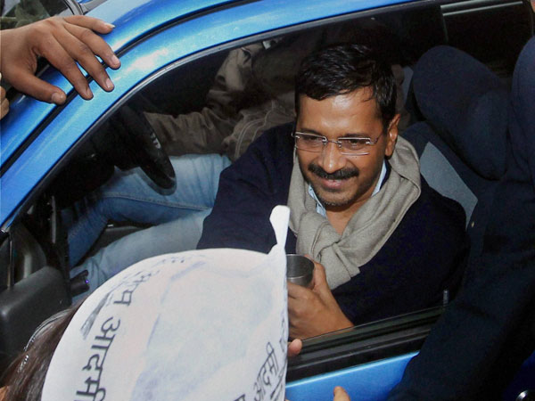 Kejriwal's car attacked in Rohtak