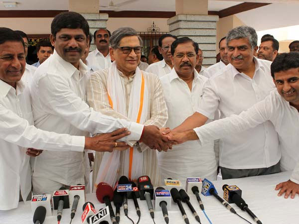 SM Krishna to campaign for Nandan