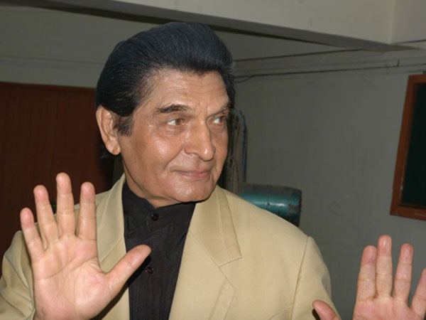 Bollywood actor takes a dig at Modi