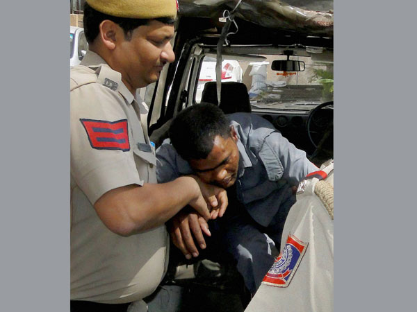 Arvind Kejriwal's attacker apologises