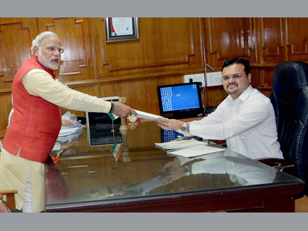 Modi files nomination from Vadodara