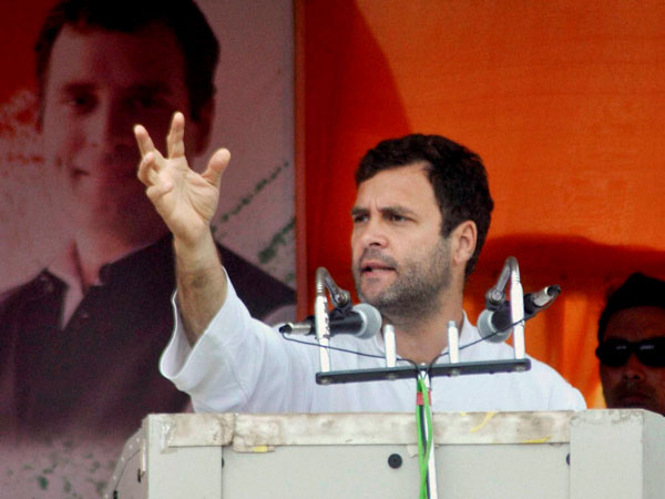 Rahul takes a swipe at BJP in Assam Rahul takes a swipe at BJP in Assam