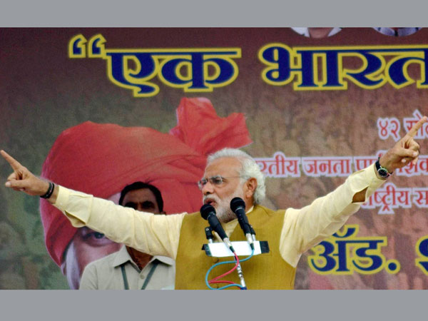 Narendra Modi addresses rally in Solapur
