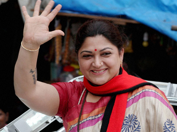 Actress Kushboo and DMK Leader addresses the Election Campaign Rally