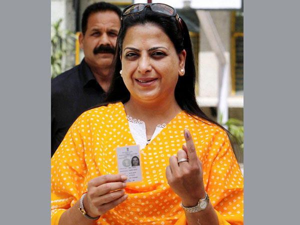 LK Advani's daughter Pratibha Advani shows her mark