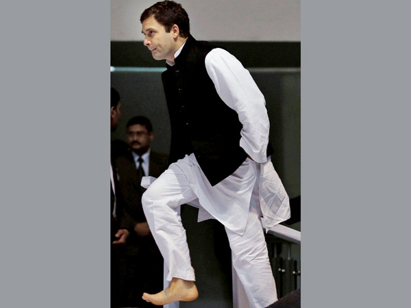 Rahul Gandhi cancels his Lalganj meeting
