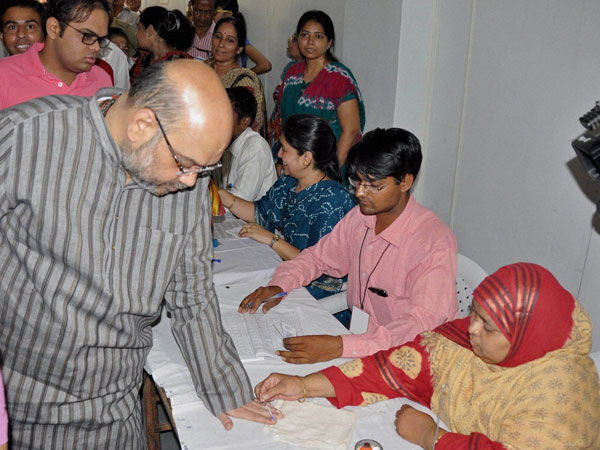 BJP leader Amit Shah gets his finger
