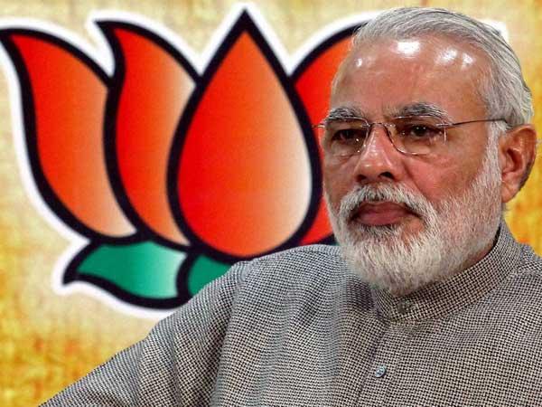 Modi offers worship at Tirupati