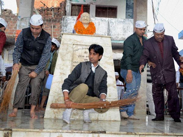 AAP supporters didn't reach Amethi, says Kumar Vishwas