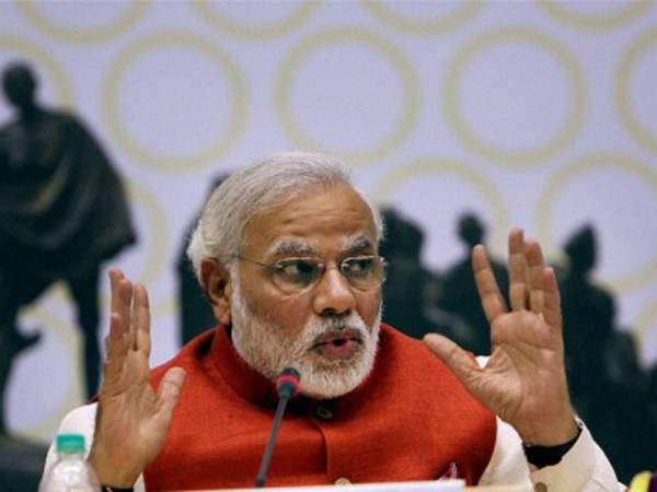 Abe calls up Modi, invites him to Japan