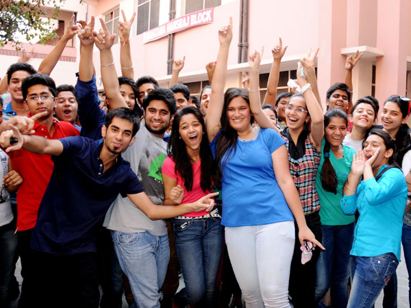 Girls outshine boys in CBSE exams