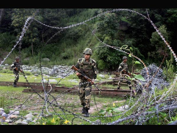 Police tell residents along Indo-Pak border to be vigilant