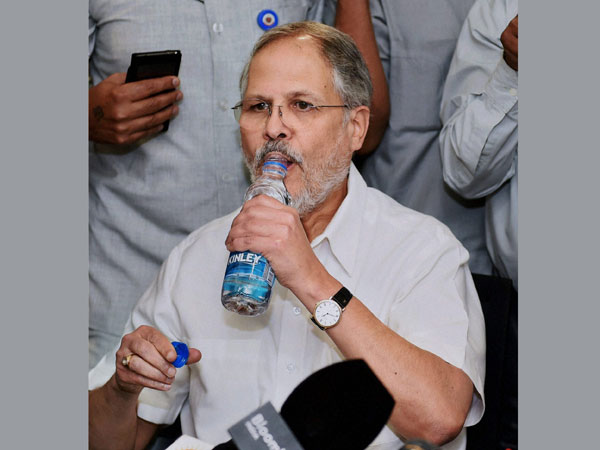 BJP leaders hit out at Najeeb Jung
