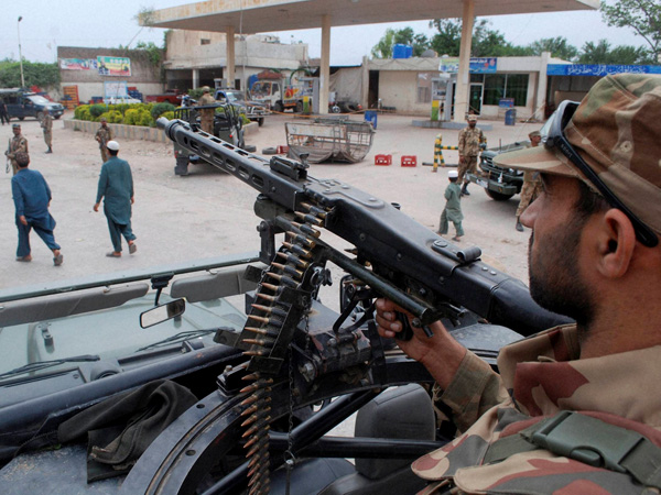 1 lakh flee Pakistani tribal belt 