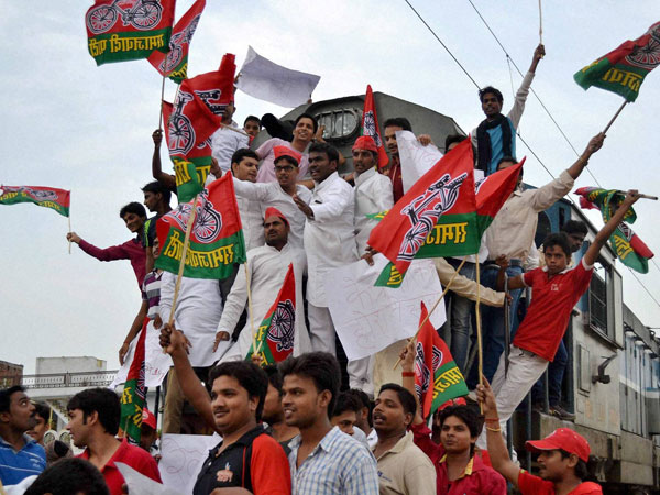 SP protests hike in railway fare 