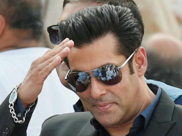 Witness turns hostile in Salman case 