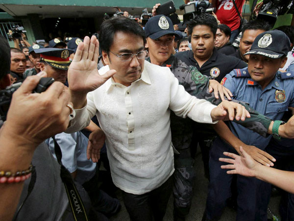Actor guilty of receiving money in kickbacks Actor guilty of receiving money in kickbacks