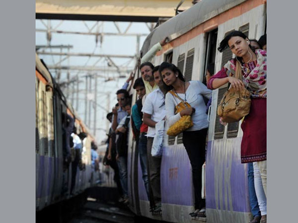 Has Mumbai overhyped rail fare issue?