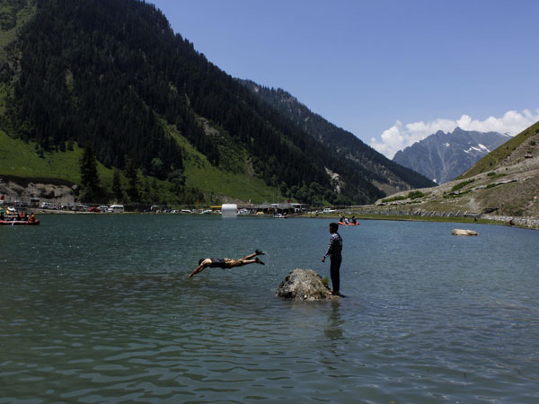 Monsoon to hit north India by week end Monsoon to hit north India by week end