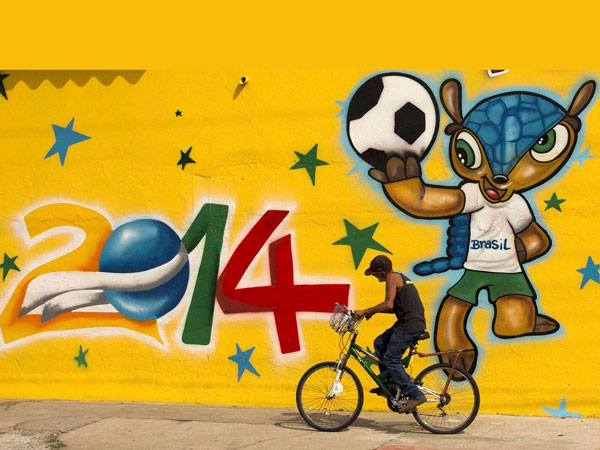 Astronauts shave heads after losing bet