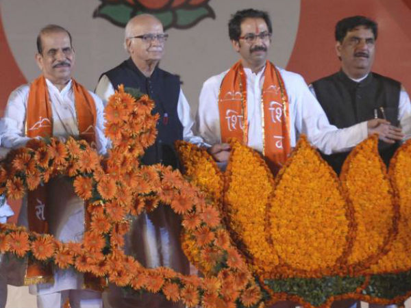 Senior BJP leaders with Shiv Sena chief Uddhav Thackeray