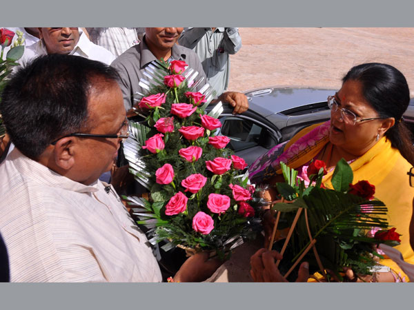 Rajasthan Chief Minister Vasundhara Raje being welcomed