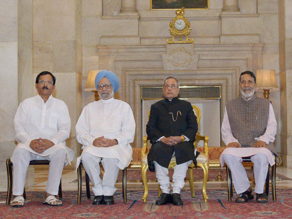 President Pranab Mukherjee and former Prime Minister Manmohan Singh