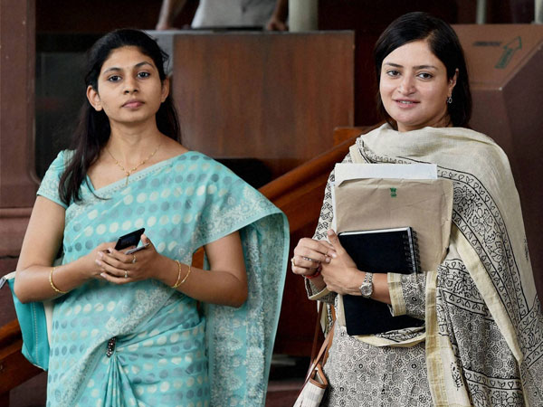 BJP MPs Poonam Madam and Raksha Nikhil Khadase