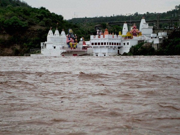 A view of Har Ki Pauri near the banks of swollen Tawi Rives