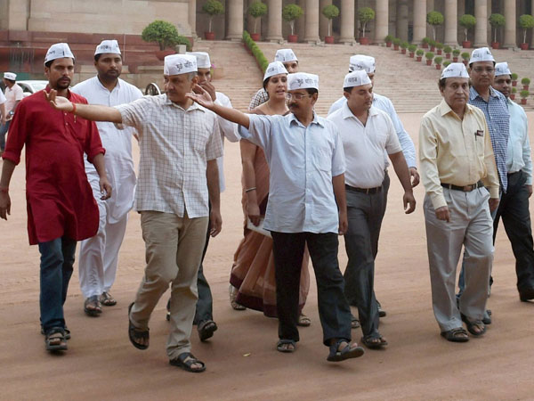 AAP MLAs hold meeting in Delhi AAP MLAs hold meeting in Delhi