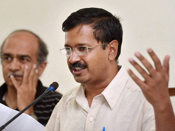 Kejriwal hits out at Najeeb Jung Kejriwal hits out at Najeeb Jung