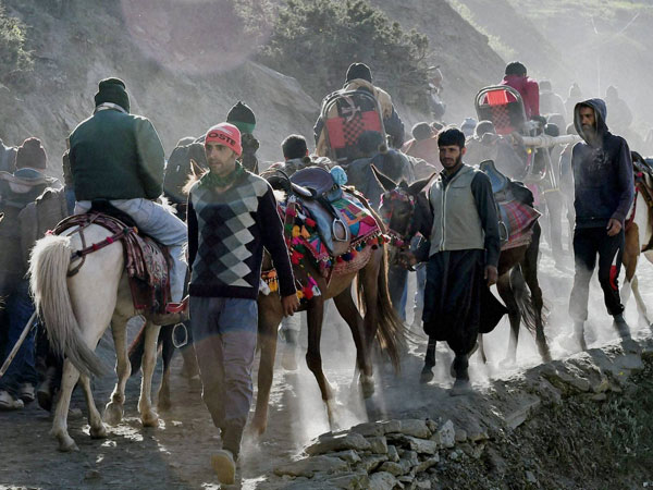 Inputs suggest threat of terror attacks on Amarnath yatra:Govt