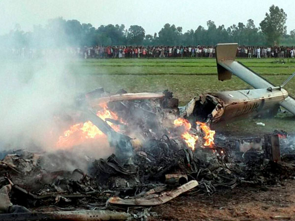 IAF chopper crashes in UP, 7 die IAF chopper crashes in UP, 7 die