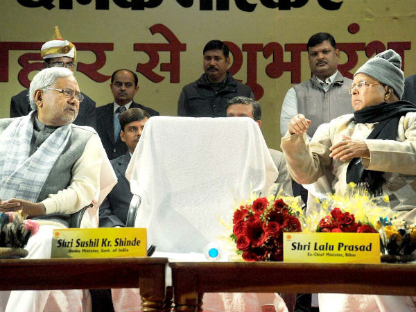 JD(U), RJD and Congress seal grand alliance in Bihar