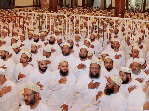 Youths clash after Eid prayers