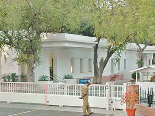 16 ex-Ministers served eviction notice