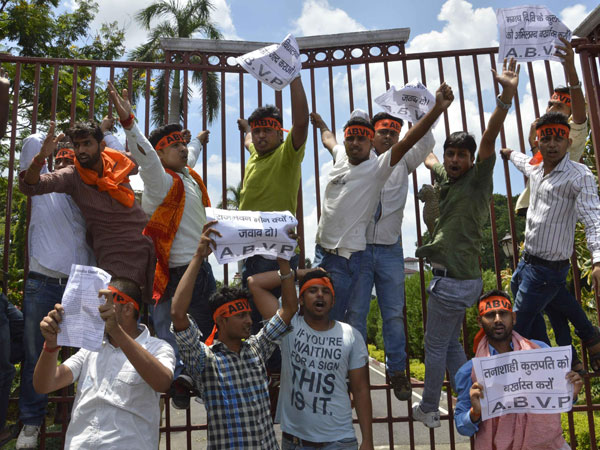 ABVP activists demonstrate in front of Raj Bhawan