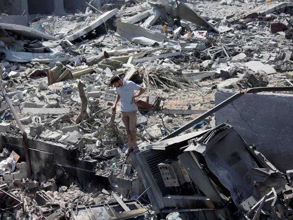 Israel carries out fresh attacks on Gaza