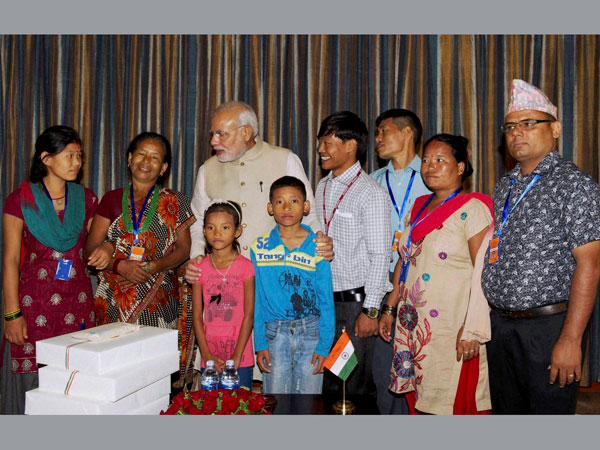 PM Modi with the family of Jeet Bahadur