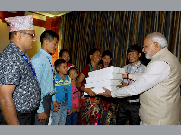 PM Modi with the family of Jeet Bahadur