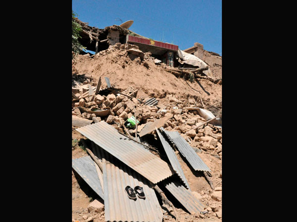 China quake toll rises to 367