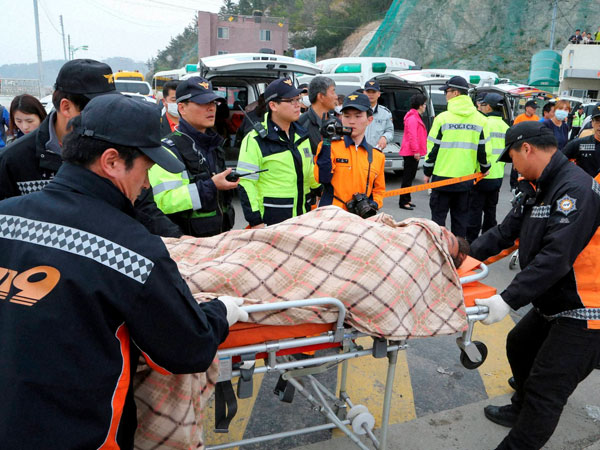 B'desh: Ferry with 200 passengers sinks