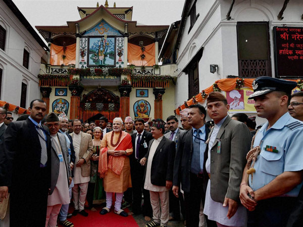 Modi arrives at Pashupatinath temple
