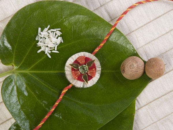 rakhi rakhi