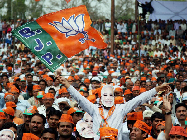 Modi wave not enough for BJP in Bengal