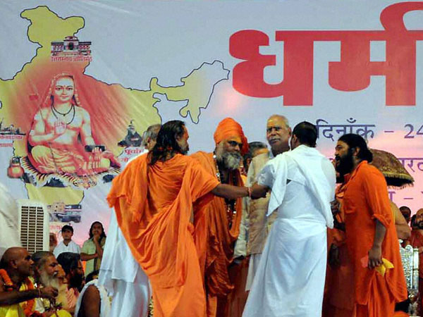 Shankaracharya raises Sai Baba issue