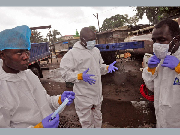 'World failing to meet Ebola challenge'