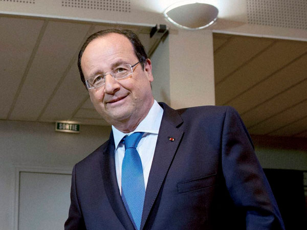 Military action 'possible' against IS : French president