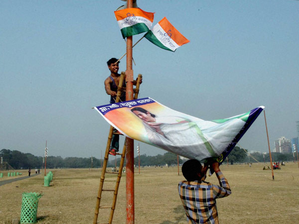 Saradha scam: Trinamool hits out at CBI