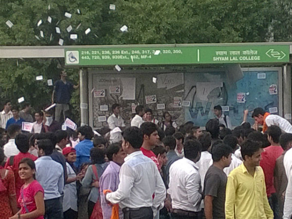 The polling for the student unions of Delhi University